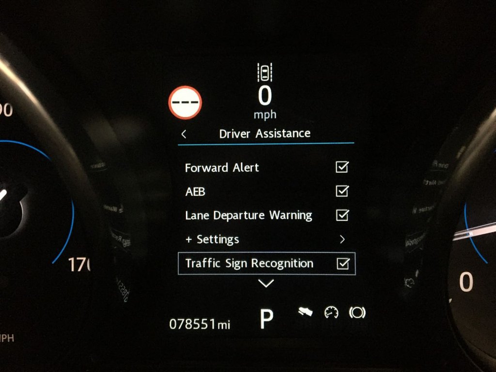 USED 2016 66 JAGUAR XE 2.0 PRESTIGE 4d 161 BHP 