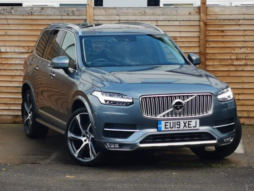View our VOLVO XC90