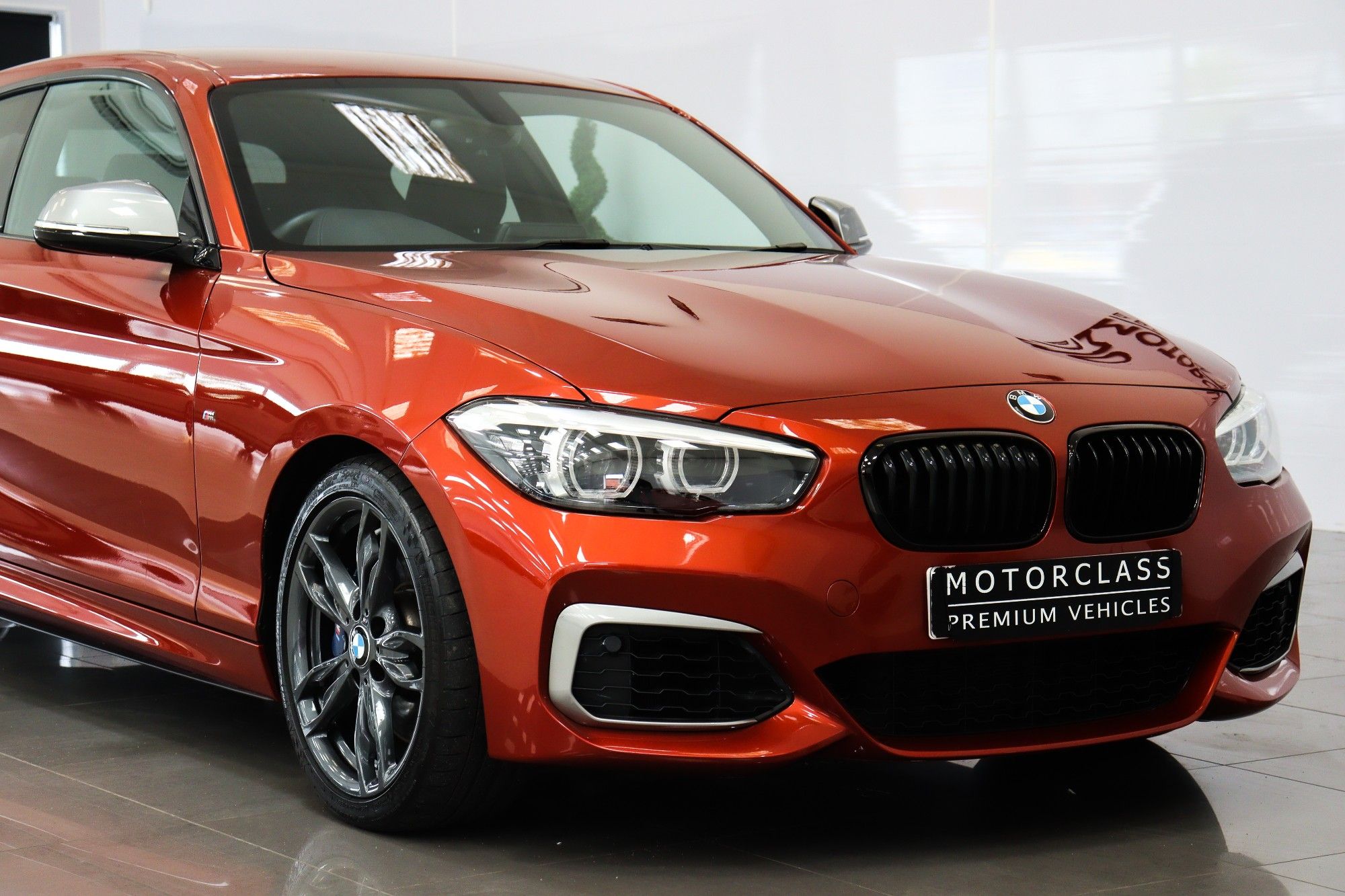 19 Bmw 1 Series M140i Shadow Edition 27 495