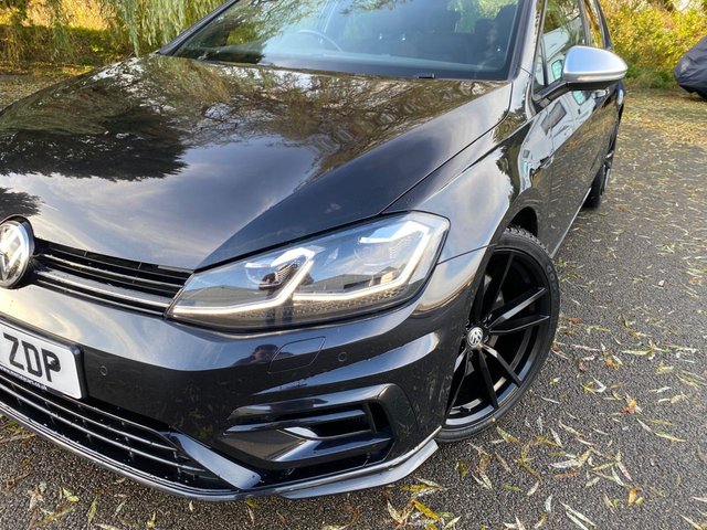 View our VOLKSWAGEN GOLF