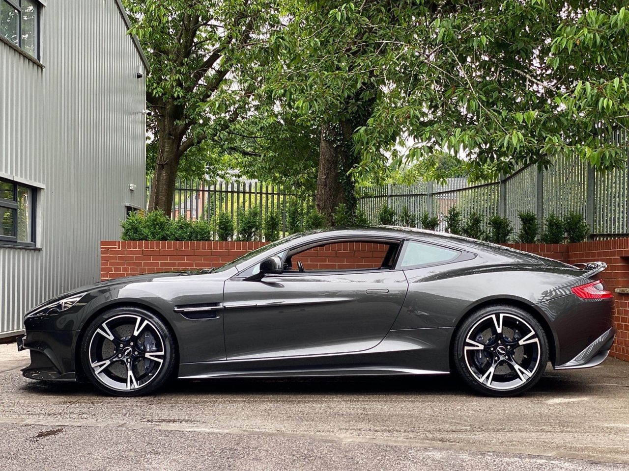 2018 18 ASTON MARTIN VANQUISH 6.0 V12 S T-TronIII 2dr (2+2)