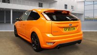 USED 2009 59 FORD FOCUS 2.5 ST-3 3d 223 BHP * PRIVACY GLASS * REVERSING CAMERA * BLUETOOTH * HEATED LEATHER FRONT SEATS * 18 INCH ALLOY WHEELS *
