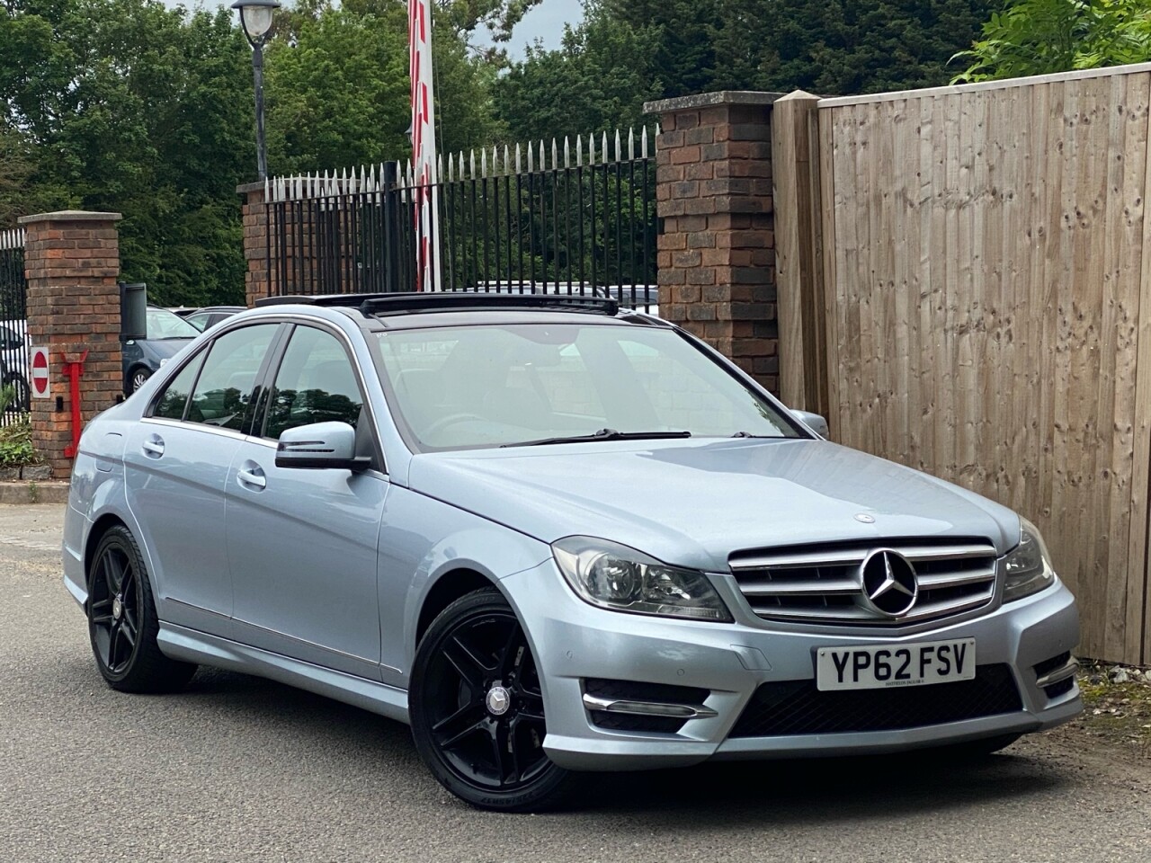 Mercedes Benz C Class C220 Cdi Blueefficiency Amg Sport