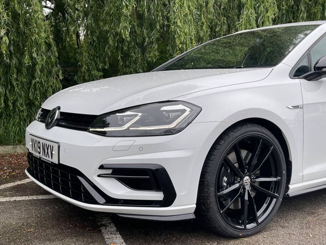 View our VOLKSWAGEN GOLF