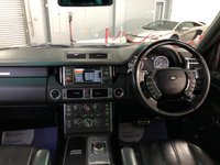 USED 2011 X LAND ROVER RANGE ROVER 4.4 TDV8 AUTOBIOGRAPHY 5d 313 BHP * PRIVACY GLASS * CLIMATE  CONTROL * PARKING SENSORS * NAVIGATION MEDIA * 20 INCH ALLOY WHEELS * MOT JAN 22 * 2 KEYS *