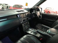 USED 2011 X LAND ROVER RANGE ROVER 4.4 TDV8 AUTOBIOGRAPHY 5d 313 BHP * PRIVACY GLASS * CLIMATE  CONTROL * PARKING SENSORS * NAVIGATION MEDIA * 20 INCH ALLOY WHEELS * MOT JAN 22 * 2 KEYS *