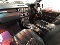 USED 2011 X LAND ROVER RANGE ROVER 4.4 TDV8 AUTOBIOGRAPHY 5d 313 BHP * PRIVACY GLASS * CLIMATE  CONTROL * PARKING SENSORS * NAVIGATION MEDIA * 20 INCH ALLOY WHEELS * MOT JAN 22 * 2 KEYS *