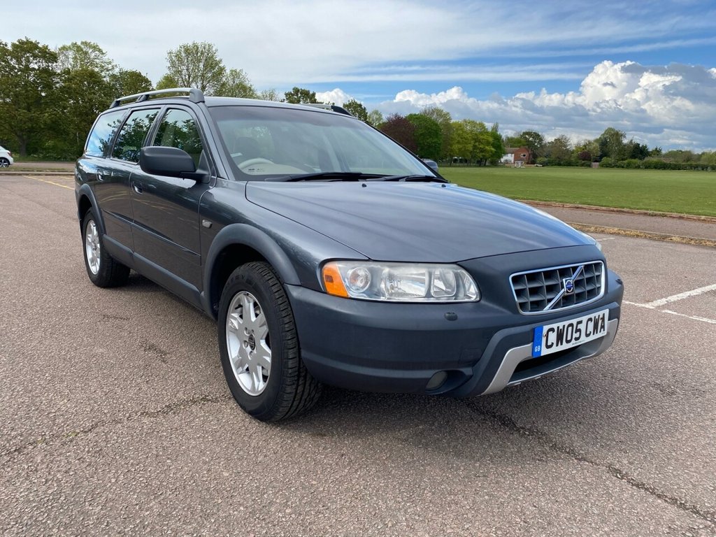 View our VOLVO XC70