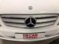 USED 2015 15 MERCEDES-BENZ VIANO 2.1 AMBIENTE CDI BLUEEFFICENCY  5d 163 BHP * EXTRA LONG * REAR TABLES * LOW MILES *  BI-XENON HEADLAMPS WITH CORNERING FUNCTION *