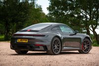 USED 2019 19 PORSCHE 911 3.0 CARRERA S PDK 2d 444 BHP SPORTS DESIGN PACK/SPORTS EXHAUST/SUNROOF/BOSE/SPYDER DESIGN WHEELS