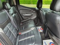 USED 2016 16 MITSUBISHI L200 2.4 DI-D 4X4 BARBARIAN DCB 178 BHP CANOPY + SAT NAV + LEATHER