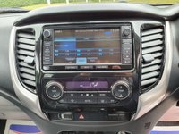 USED 2016 16 MITSUBISHI L200 2.4 DI-D 4X4 BARBARIAN DCB 178 BHP CANOPY + SAT NAV + LEATHER