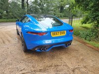 USED 2017 67 JAGUAR F-TYPE 5.0 V8 R AWD 2d 543 BHP PAN ROOF+CARBON ALLOYS+KEYLESS