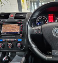 USED 2009 09 VOLKSWAGEN GOLF 3.2 R32 DSG 5d AUTO 250 BHP HATCHBACK