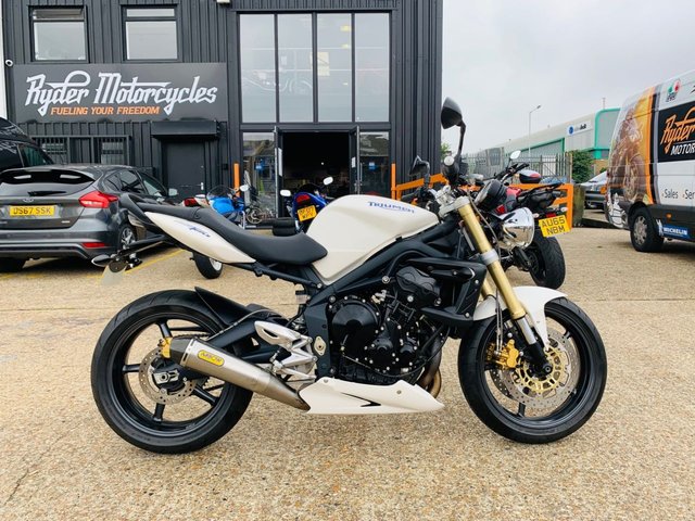 2008 57 Triumph Street Triple 675 675cc