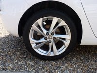 USED 2016 57 VAUXHALL ASTRA 1.4 SRI NAV S/S 5d 148 BHP www.suffolkcarcentre.co.uk - Located a Reydon