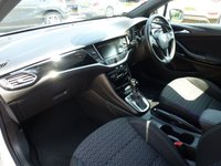 USED 2016 57 VAUXHALL ASTRA 1.4 SRI NAV S/S 5d 148 BHP www.suffolkcarcentre.co.uk - Located a Reydon