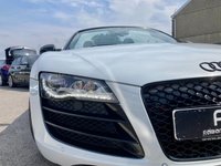 USED 2010 10 AUDI R8 5.2 SPYDER V10 QUATTRO 2d 518 BHP 