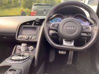 USED 2010 10 AUDI R8 5.2 SPYDER V10 QUATTRO 2d 518 BHP 