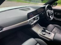 USED 2019 69 BMW 3 SERIES 2.0 320D M SPORT 4d 188 BHP STUNNING (NEW SHAPE) HUGE SPECIFICATION BMW 320 D M/SPORT AUTOMATIC - FINISHED IN FROZEN BRILLIANT WHITE WITH FULL BLACK LEATHER INTERIOR
