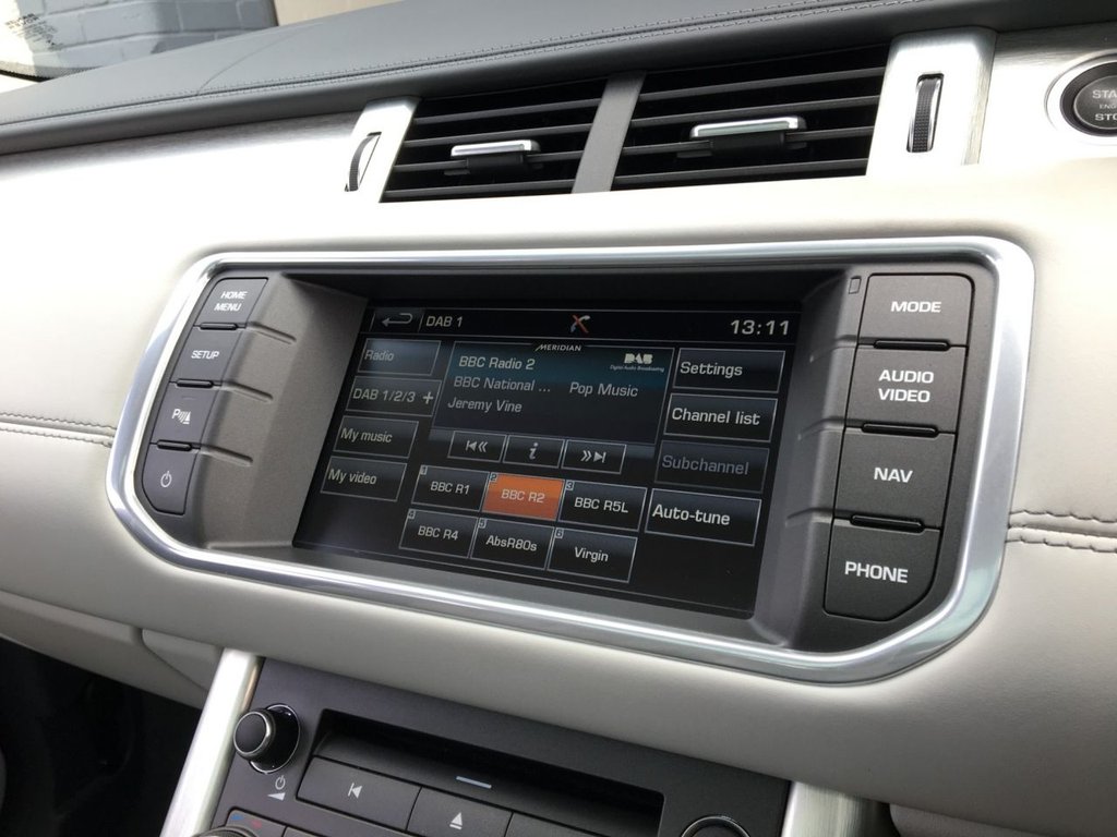 USED 2014 63 LAND ROVER RANGE ROVER EVOQUE 2.2 SD4 PRESTIGE 5d 190 BHP AUTO 