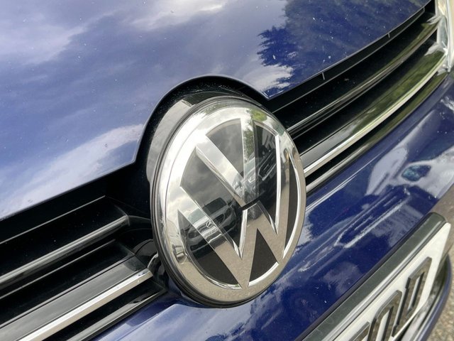 View our VOLKSWAGEN GOLF