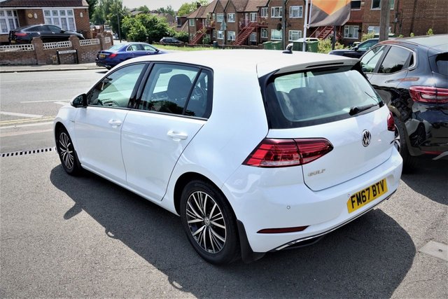 View our VOLKSWAGEN GOLF
