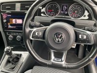 USED 2017 10 VOLKSWAGEN GOLF 2.0 R-LINE TDI BLUEMOTION TECHNOLOGY 3d 148 BHP 