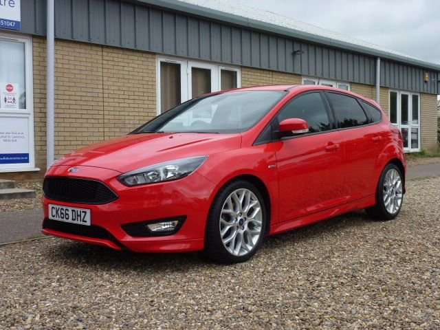 2016 66 Ford Focus 1.5 ST-LINE TDCI 5d 118 BHP