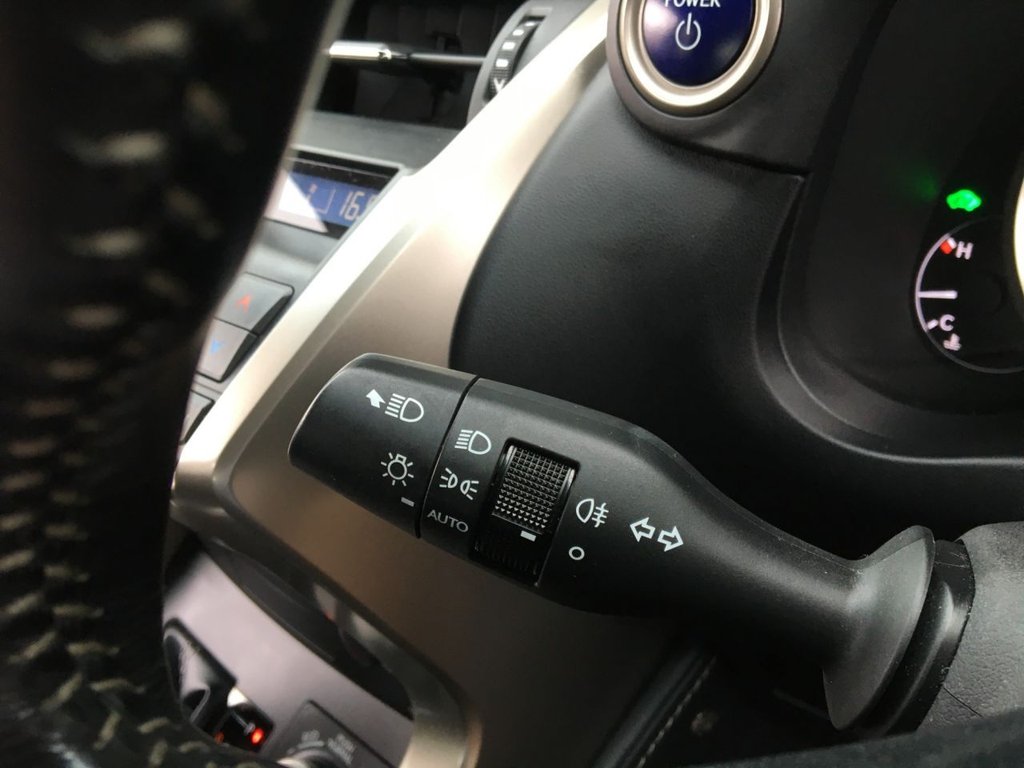 USED 2017 17 LEXUS NX 2.5 300H SPORT 5d 153 BHP 