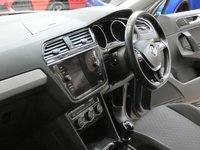 USED 2018 18 VOLKSWAGEN TIGUAN 2.0 SE NAV TDI BMT 5d 148 BHP SAT NAV CRUISE PARKING SENSORS