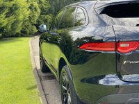USED 2018 68 JAGUAR F-PACE 2.0 R-SPORT AWD 5d 177 BHP Glass Panoramic Black Pack