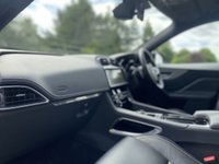 USED 2018 68 JAGUAR F-PACE 2.0 R-SPORT AWD 5d 177 BHP Glass Panoramic Black Pack