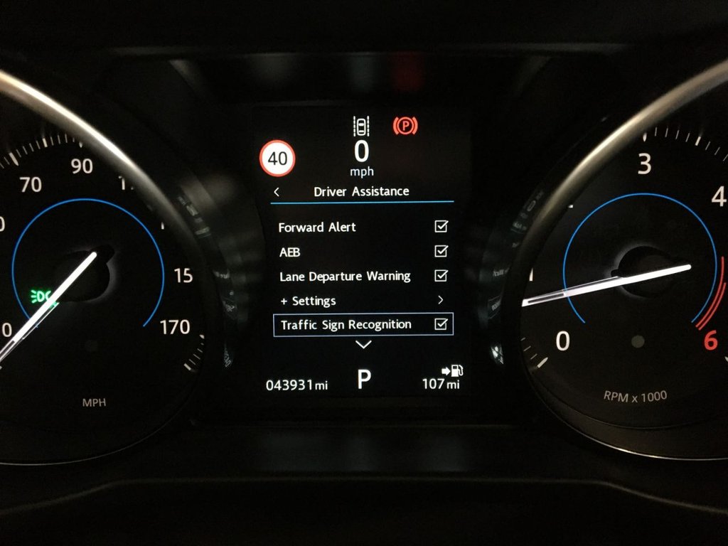 USED 2017 66 JAGUAR XF 2.0 PRESTIGE 4d 161 BHP 
