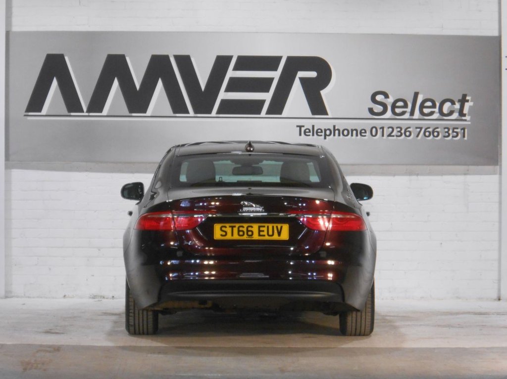 USED 2017 66 JAGUAR XF 2.0 PRESTIGE 4d 161 BHP 