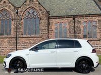 USED 2019 69 VOLKSWAGEN GOLF 2.0 R TSI 4MOTION DSG 5d 296 BHP PANROOF | 19" ALLOYS | CAMERA |