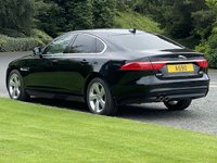 USED 2017 17 JAGUAR XF 2.0 D PORTFOLIO AWD 4d 177 BHP Glass Sunroof Heated Wheel
