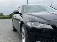USED 2017 17 JAGUAR XF 2.0 D PORTFOLIO AWD 4d 177 BHP Glass Sunroof Heated Wheel
