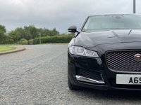 USED 2017 17 JAGUAR XF 2.0 D PORTFOLIO AWD 4d 177 BHP Glass Sunroof Heated Wheel