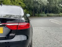 USED 2017 17 JAGUAR XF 2.0 D PORTFOLIO AWD 4d 177 BHP Glass Sunroof Heated Wheel