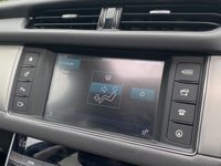 USED 2017 17 JAGUAR XF 2.0 D PORTFOLIO AWD 4d 177 BHP Glass Sunroof Heated Wheel