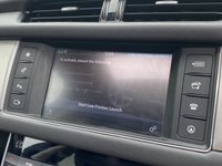 USED 2017 17 JAGUAR XF 2.0 D PORTFOLIO AWD 4d 177 BHP Glass Sunroof Heated Wheel