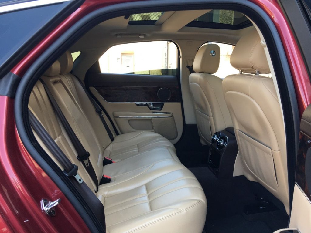 USED 2013 63 JAGUAR XJ 3.0 D V6 LUXURY 4d 275 BHP 