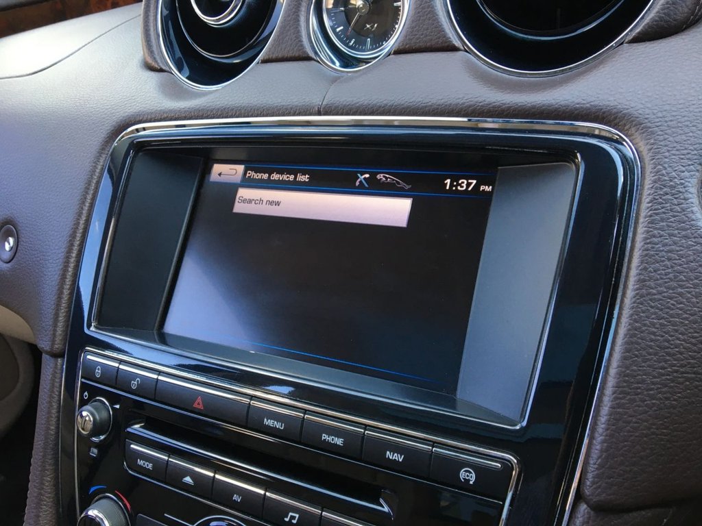 USED 2013 63 JAGUAR XJ 3.0 D V6 LUXURY 4d 275 BHP 