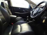 USED 2014 14 KIA CARENS   3  1.7 CRDI  ECODYNAMICS  7 SEATER HUGE SPEC !!     LEATHER **  PANROOF  **  REVERSE CAMERA