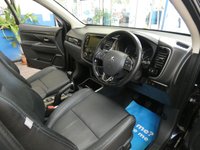 USED 2017 17 MITSUBISHI OUTLANDER 2.3 DI-D 4 5d 147 BHP SAT NAV SUNROOF LEATHER VAT Q
