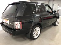 USED 2011 11 LAND ROVER RANGE ROVER 4.4 TDV8 AUTOBIOGRAPHY 5d 313 BHP * CLIMATE CONTROL * PARKING SENSORS * PRIVACY GLASS * SAT NAV * BLUETOOTH *  LOW MILEAGE * MOT JULY 2022 *