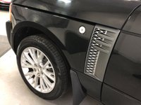 USED 2011 11 LAND ROVER RANGE ROVER 4.4 TDV8 AUTOBIOGRAPHY 5d 313 BHP * CLIMATE CONTROL * PARKING SENSORS * PRIVACY GLASS * SAT NAV * BLUETOOTH *  LOW MILEAGE * MOT JULY 2022 *