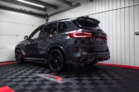 USED 2019 19 BMW X5 3.0 M50D 5d 395 BHP COMFORT PACK+TECH PACK+CARBON KIT