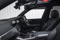 USED 2019 19 BMW X5 3.0 M50D 5d 395 BHP COMFORT PACK+TECH PACK+CARBON KIT